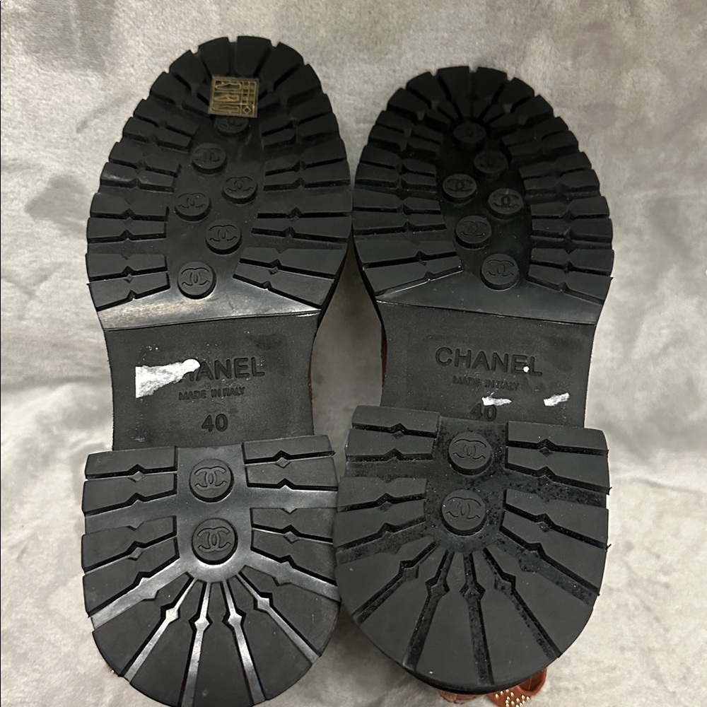 Chanel Women's Cap Toe Chelsea Ankle Boots Size 40 - Picture 10 of 12